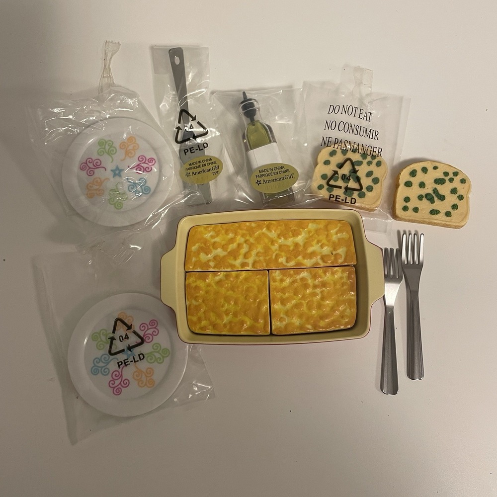 Retired American‎ Girl Truly Me Lasagna Dinner Set Complete In Box 2016 EUC - Picture 4 of 4